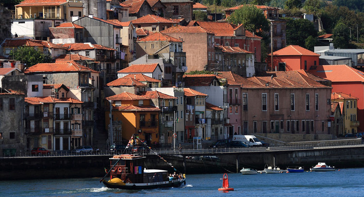 Vila-Nova-de-Gaia face à Porto -Portugal